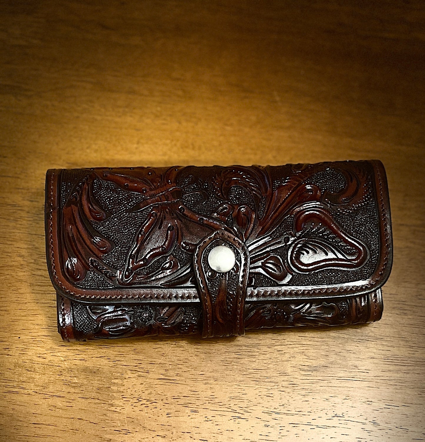 Hand-Tooled Leather Wallet "BOTON" by ALLE - ALLE Handbags
