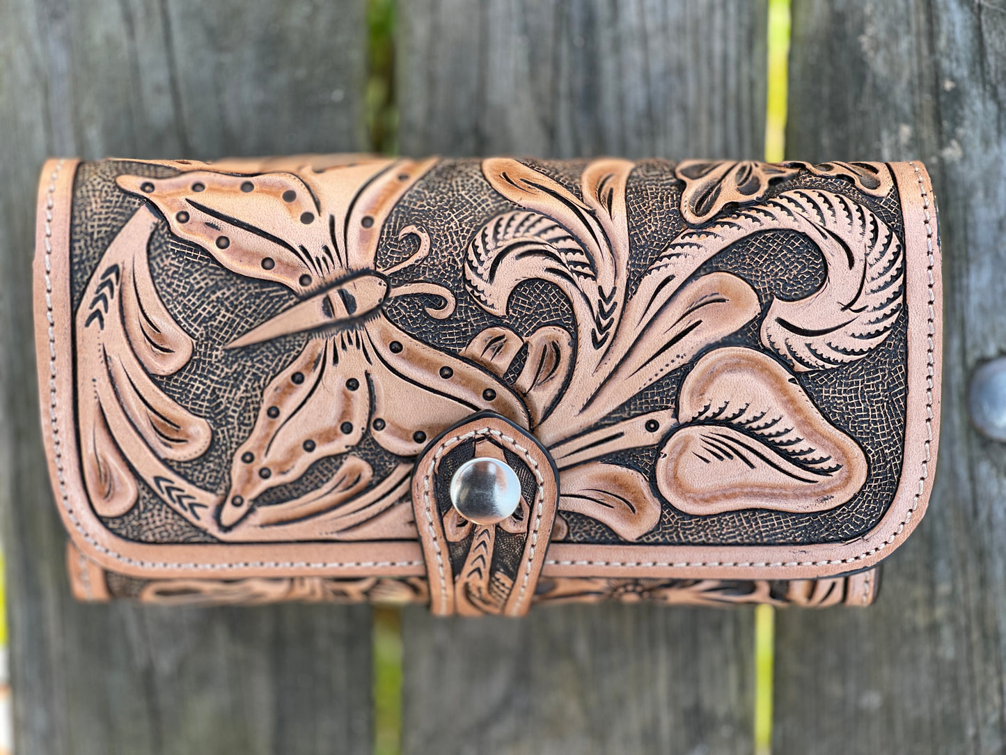 Hand-Tooled Leather Wallet "BOTON" by ALLE - ALLE Handbags