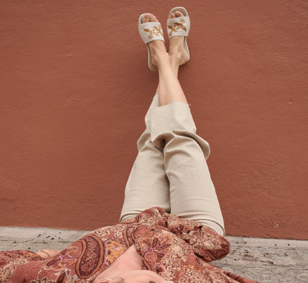Fine Hand-embroidered Linen Beach Sandals "ALEBRIJES", in Gold - ALLE Handbags