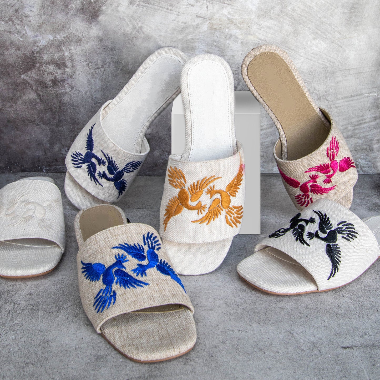 Handmade Beach Sandals Hand-Embroidered "ALEBRIJES", Pink - ALLE Handbags