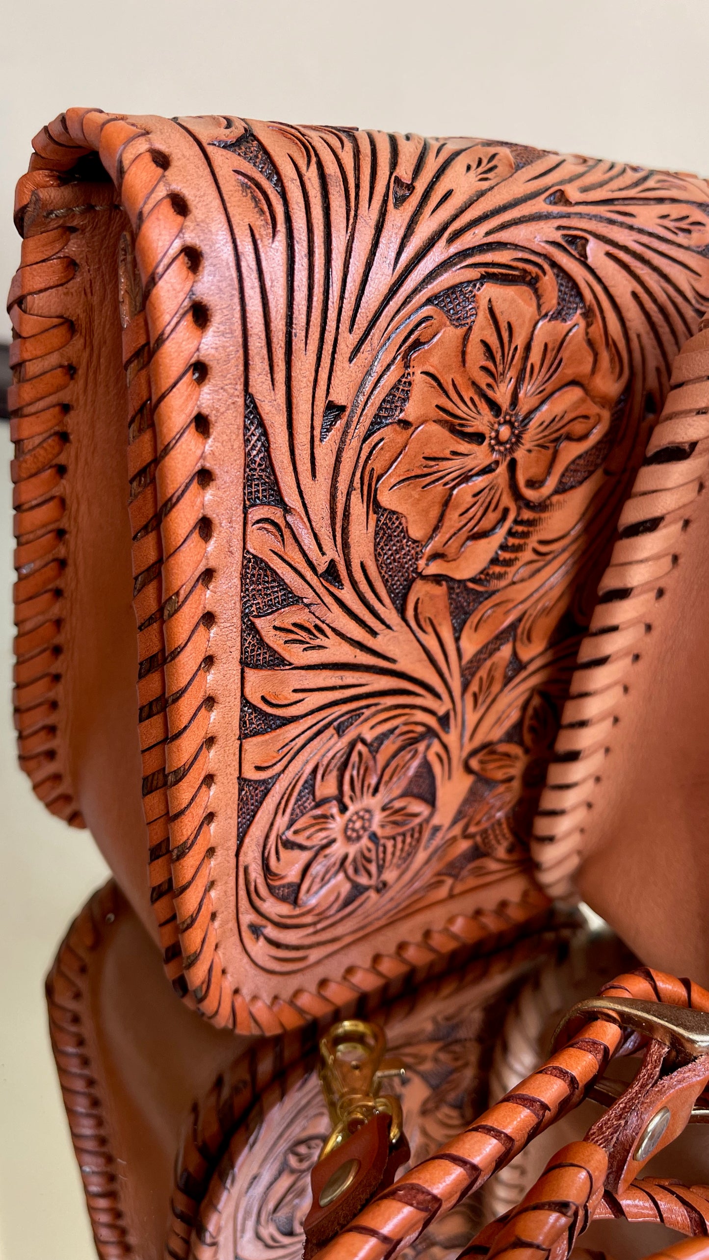 Hand-Tooled Leather Wallet & Crossbody "BETY"