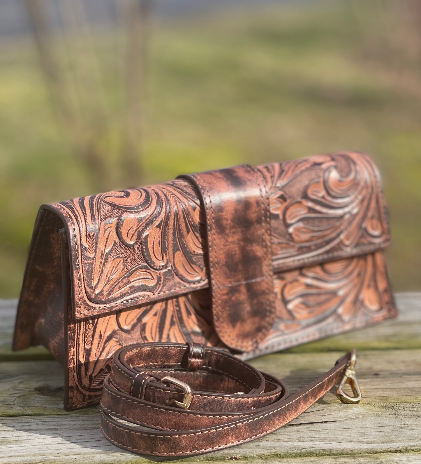 Hand-Tooled Leather Crossbody & Clutch MACLOVIA - ALLE Handbags