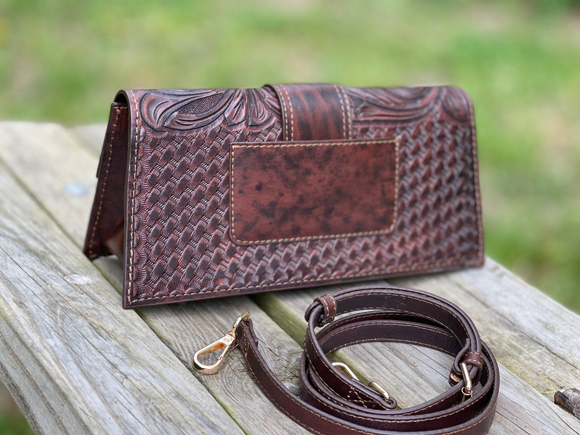 Hand-Tooled Leather Crossbody & Clutch MACLOVIA - ALLE Handbags