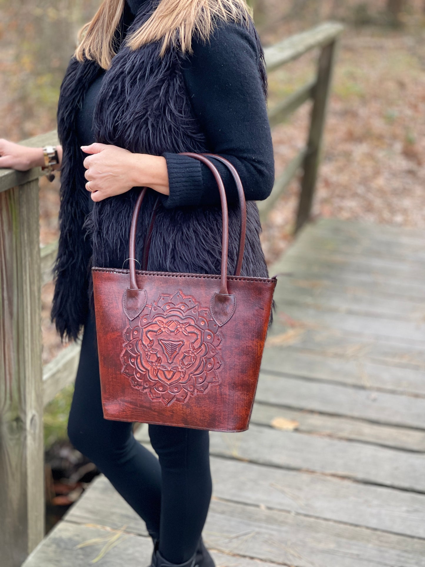 Hand-Tooled Leather Tote "MEDALLION" by ALLE, more colors - ALLE Handbags