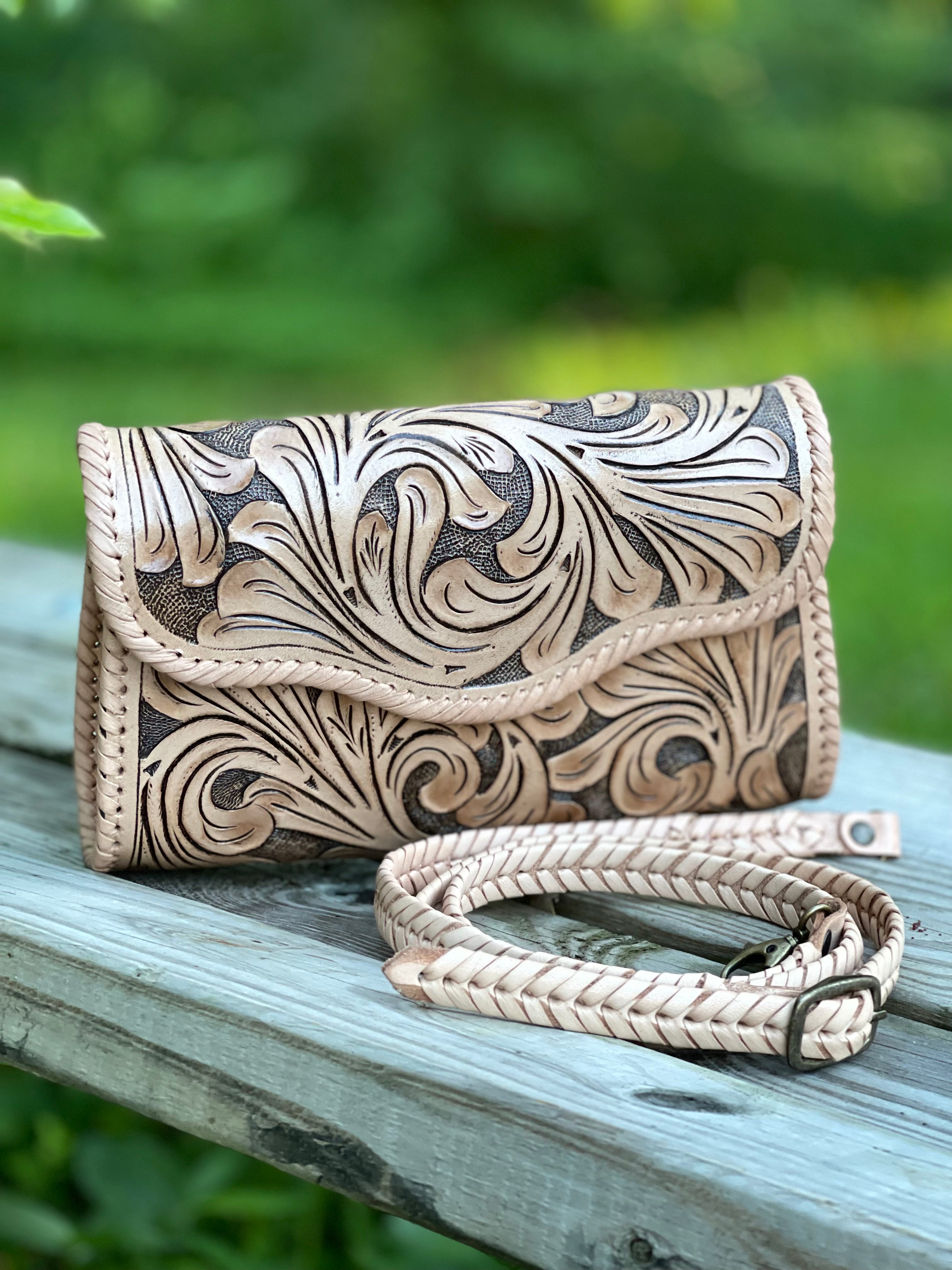 Leather Envelope Clutch & Flap Bag: Buy Women's Dahlia Envelope Clutch –  TLB - The Leather Boutique